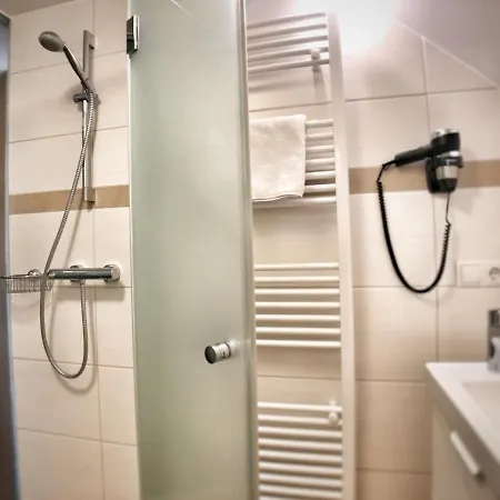 Gasthof Auwirt Guest house